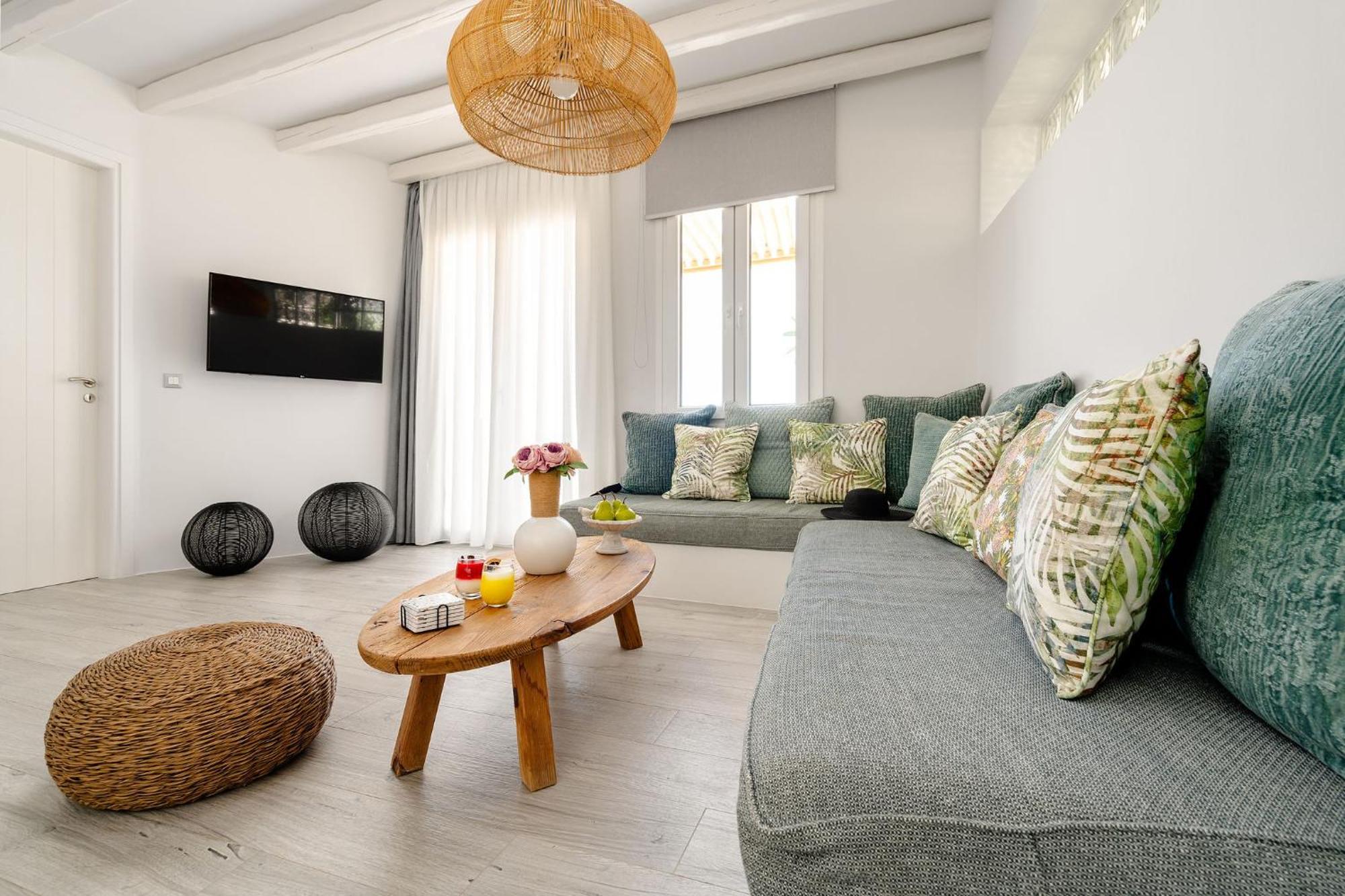 Sunday Luxury Suites Agia Anna (Naxos) Exterior foto
